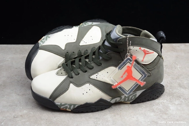 Cheap Husky Jordan Air x Patta AT3375-100 Icicle 7 0802